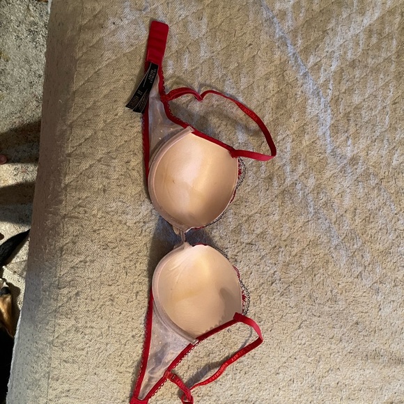 VS Push-Up Bra - Picture 2 of 3